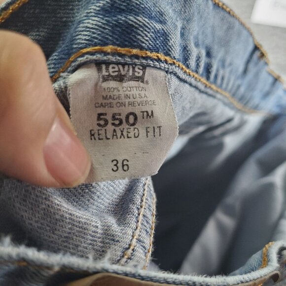 Levis Shorts Mens 36 Blue 550 Relaxed Fit 100% Cotton Denim USA Shorts - Picture 3 of 10